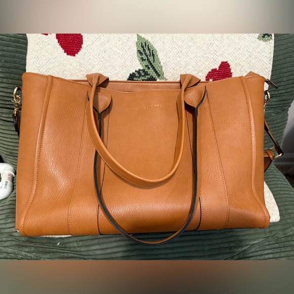 👜🌸Poppy & Peonies Cognac Multitasker Tote! 16" Laptop, Stanley tons of pockets - Picture 3 of 12